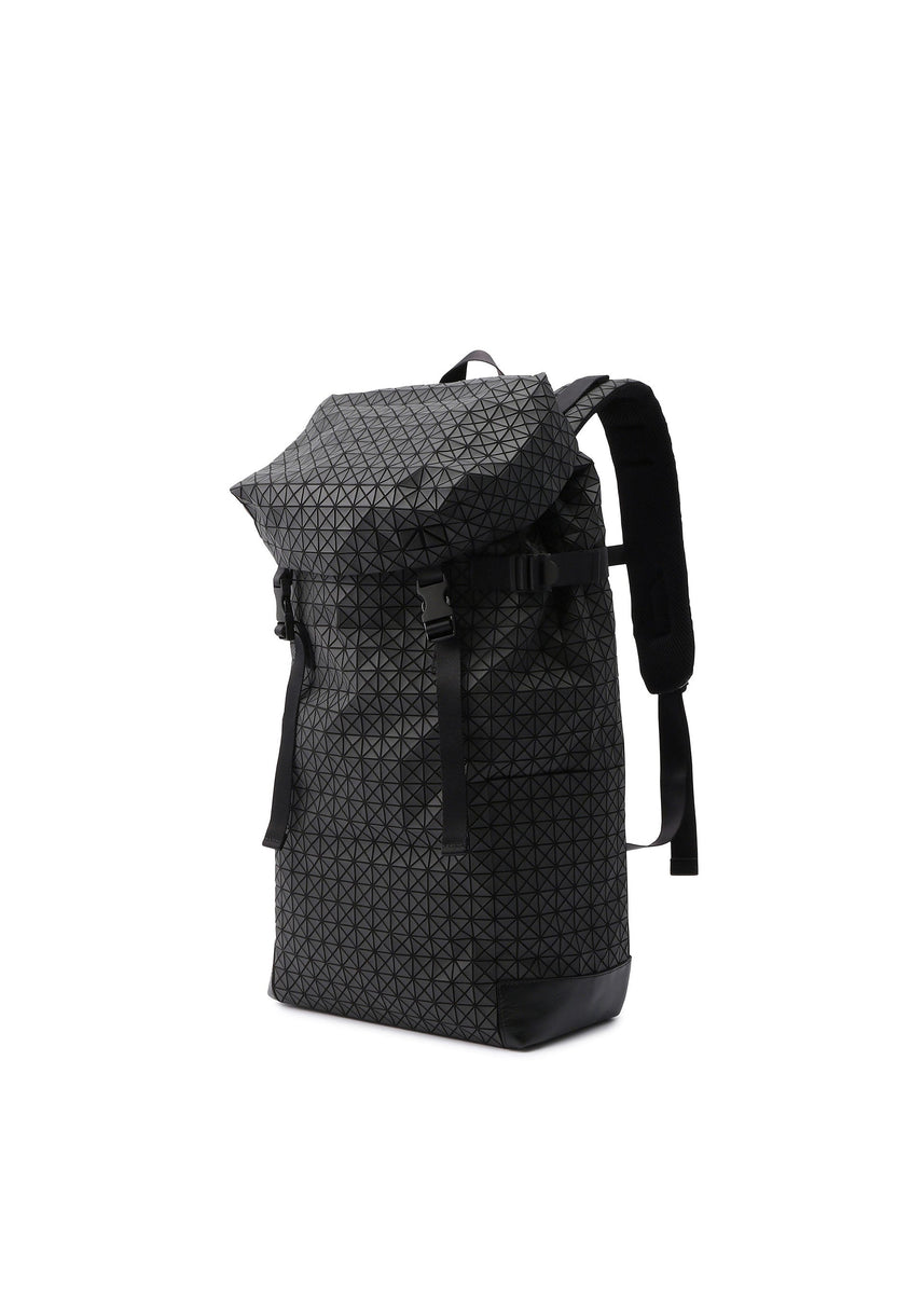 HIKER BACKPACK | The official ISSEY MIYAKE ONLINE STORE 