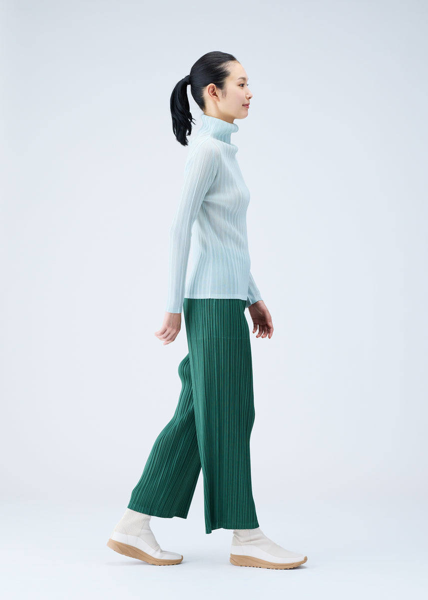 RIB PLEATS DECEMBER TOP | The official ISSEY MIYAKE ONLINE STORE