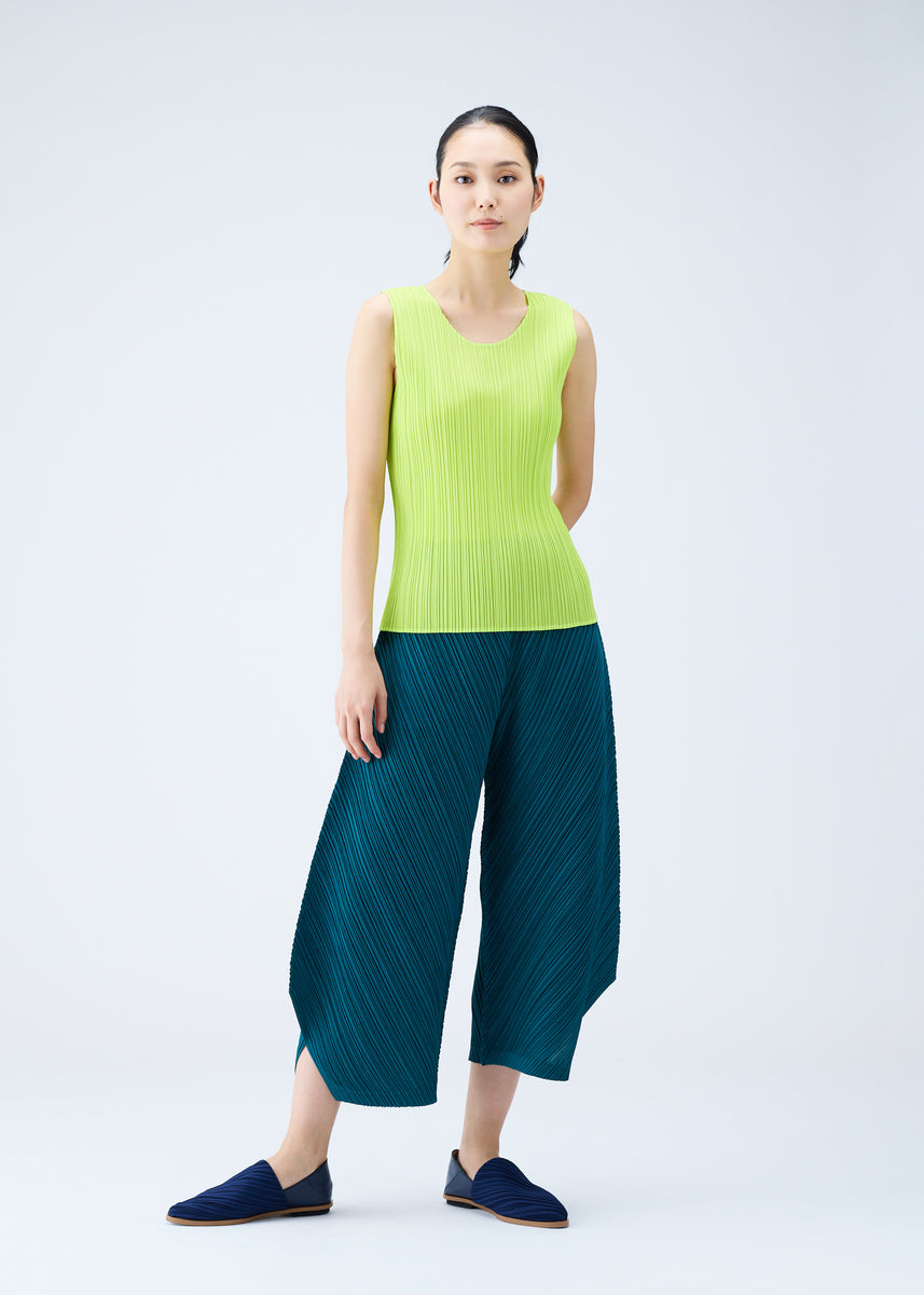 THICKER BOTTOMS 1 PANTS | The official ISSEY MIYAKE ONLINE 