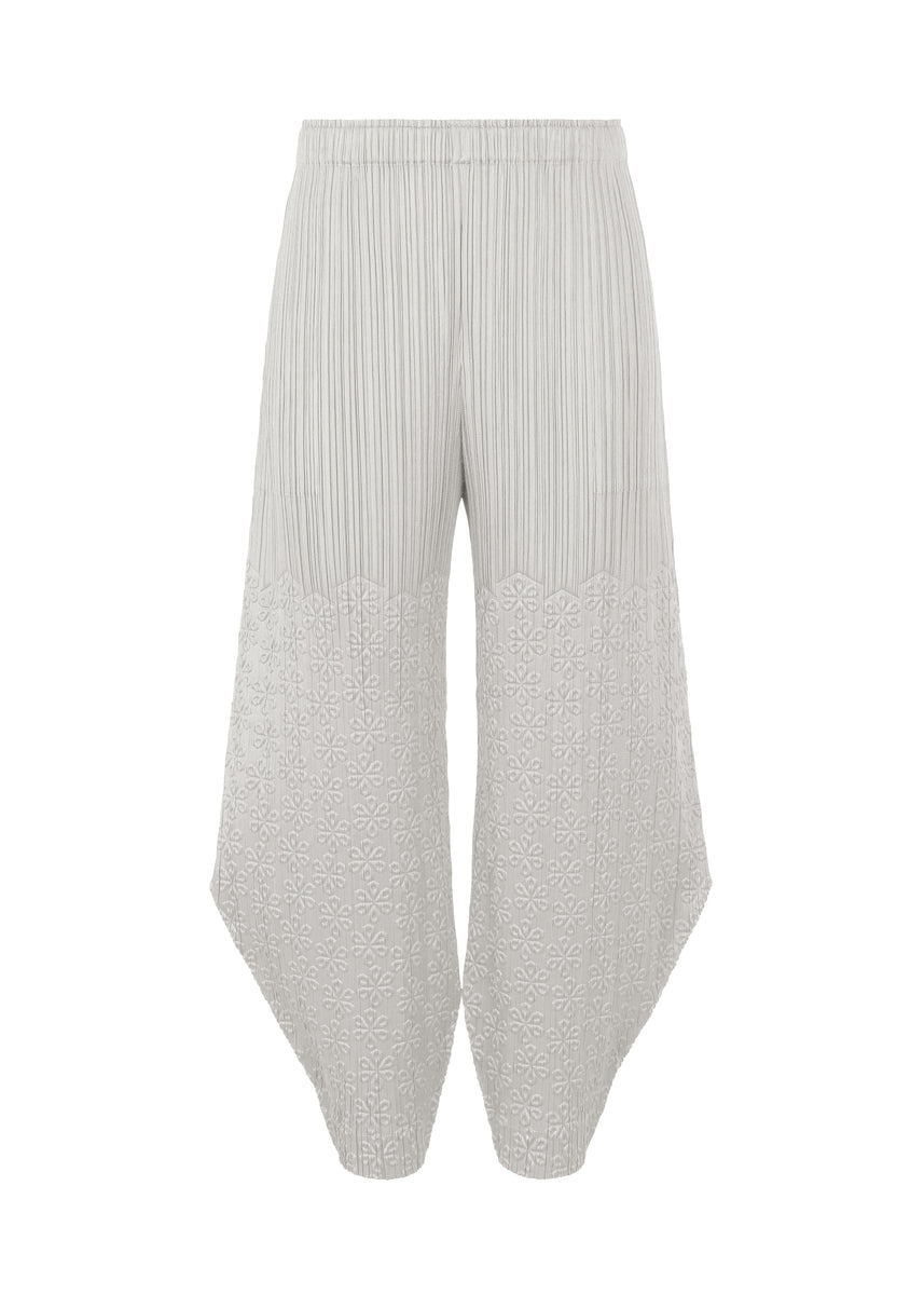 SNOWDROP PANTS | The official ISSEY MIYAKE ONLINE STORE 