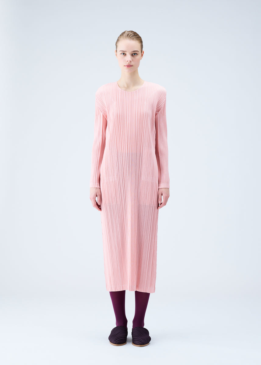 FORWARD 3 DRESS | The official ISSEY MIYAKE ONLINE STORE | ISSEY 