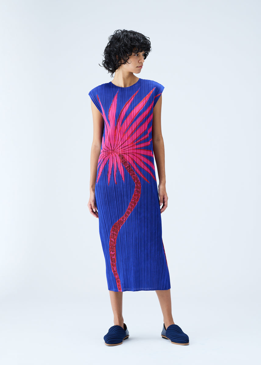 ICE DESERT DRESS | The official ISSEY MIYAKE ONLINE STORE | ISSEY