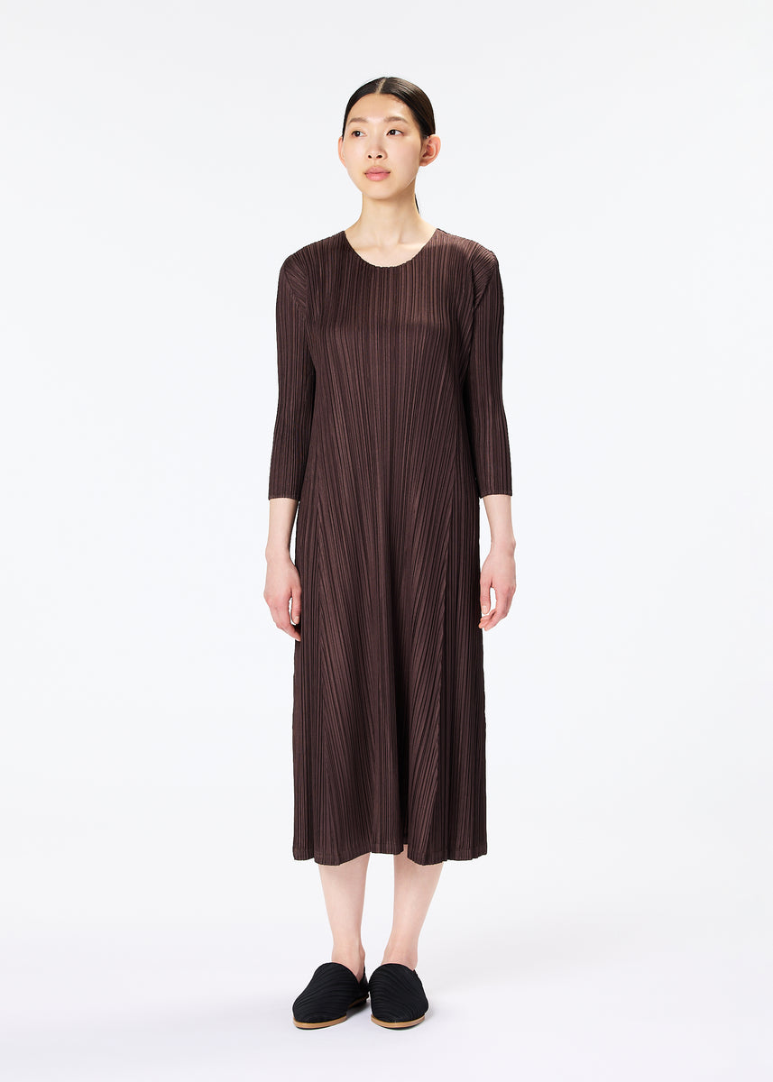 MELLOW PLEATS DRESS | The official ISSEY MIYAKE ONLINE STORE