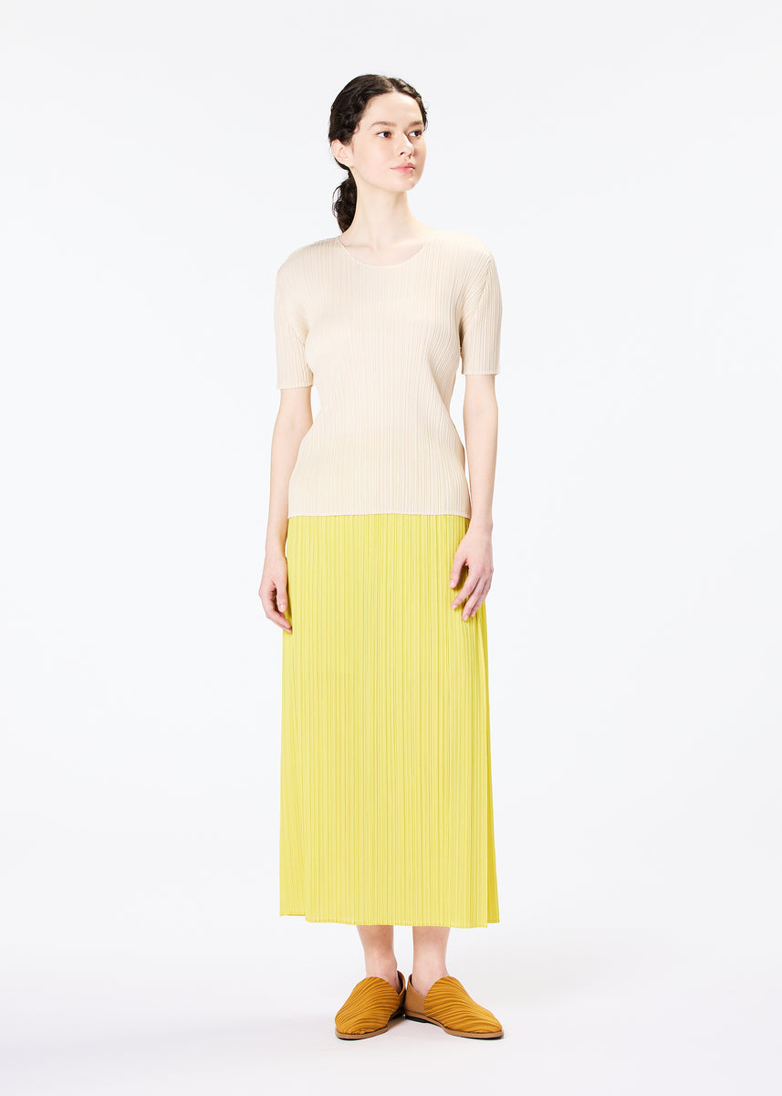 MONTHLY COLORS : APRIL TOP | The official ISSEY MIYAKE