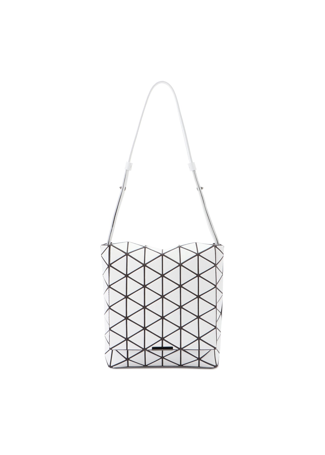 FLAP SHOULDER BAG | The official ISSEY MIYAKE ONLINE STORE | ISSEY 