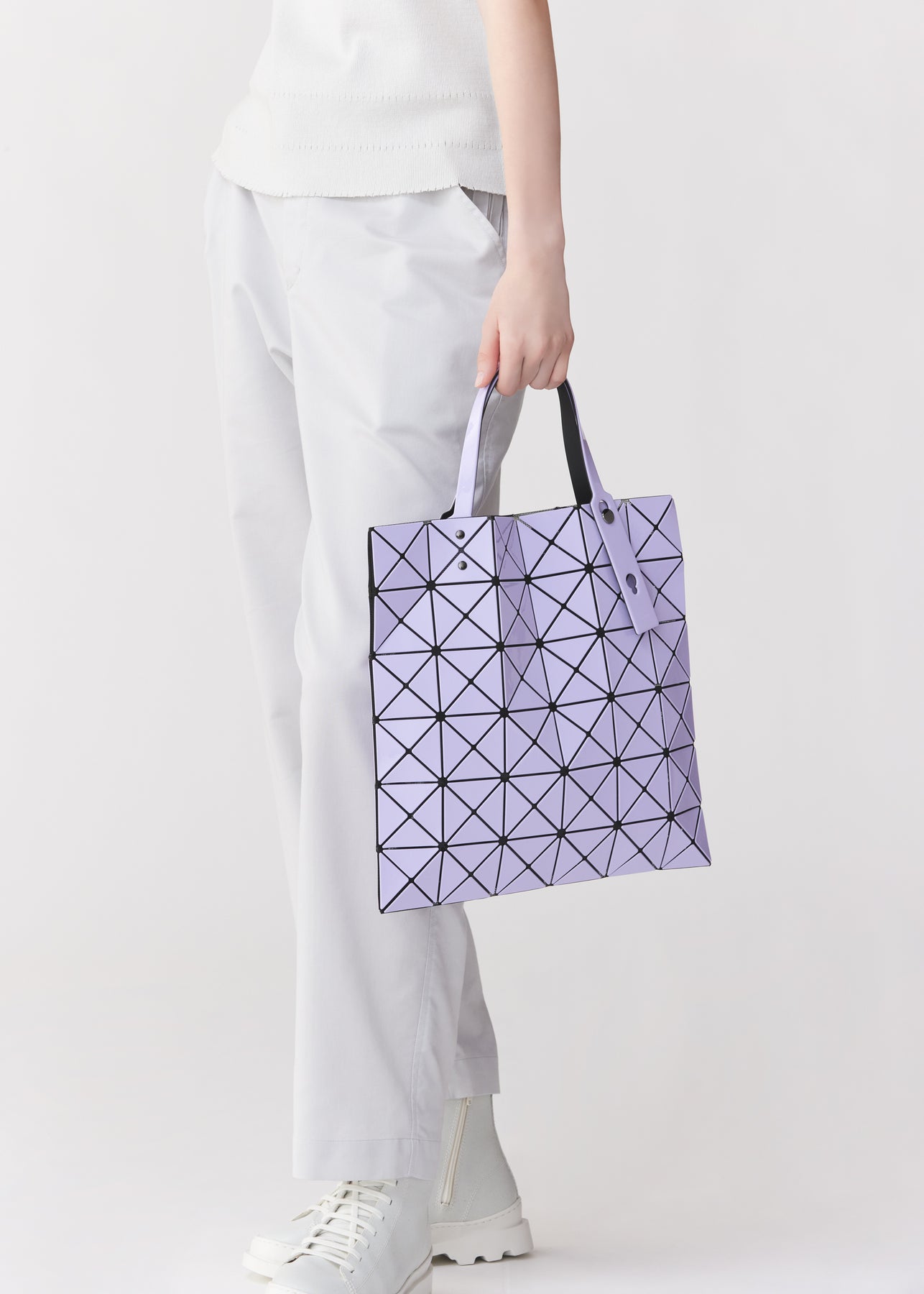 LUCENT GLOSS TOTE BAG, The official ISSEY MIYAKE ONLINE STORE
