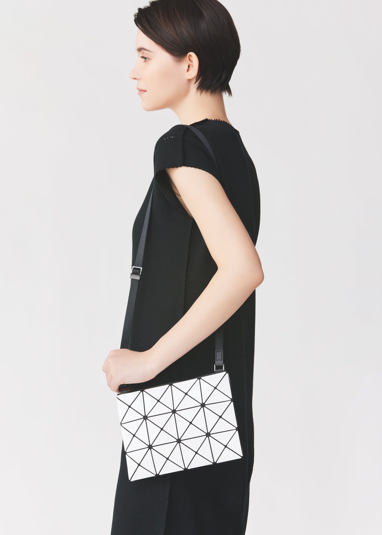 LUCENT CROSS BODY | The official ISSEY MIYAKE ONLINE STORE | ISSEY 