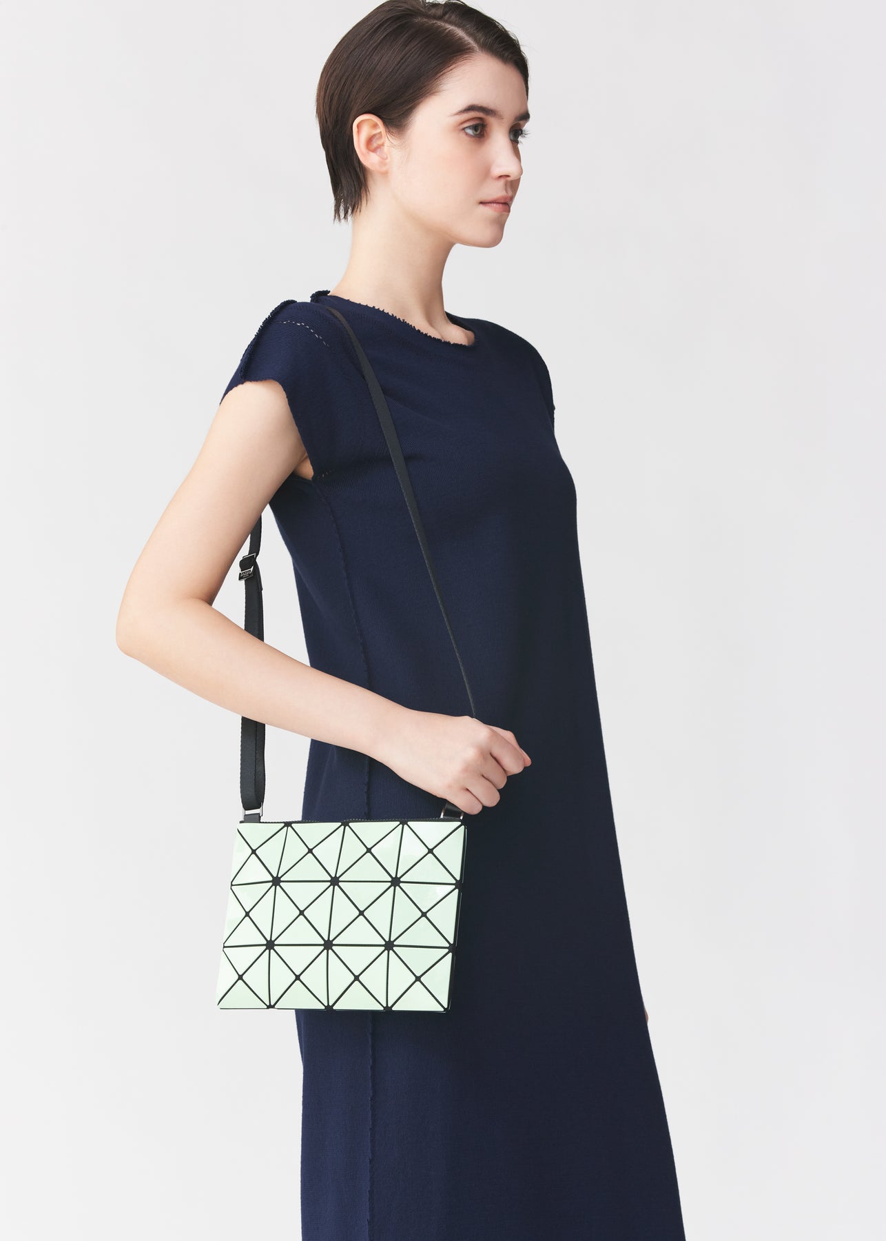 FLAP SHOULDER BAG | The official ISSEY MIYAKE ONLINE STORE | ISSEY MIYAKE  USA
