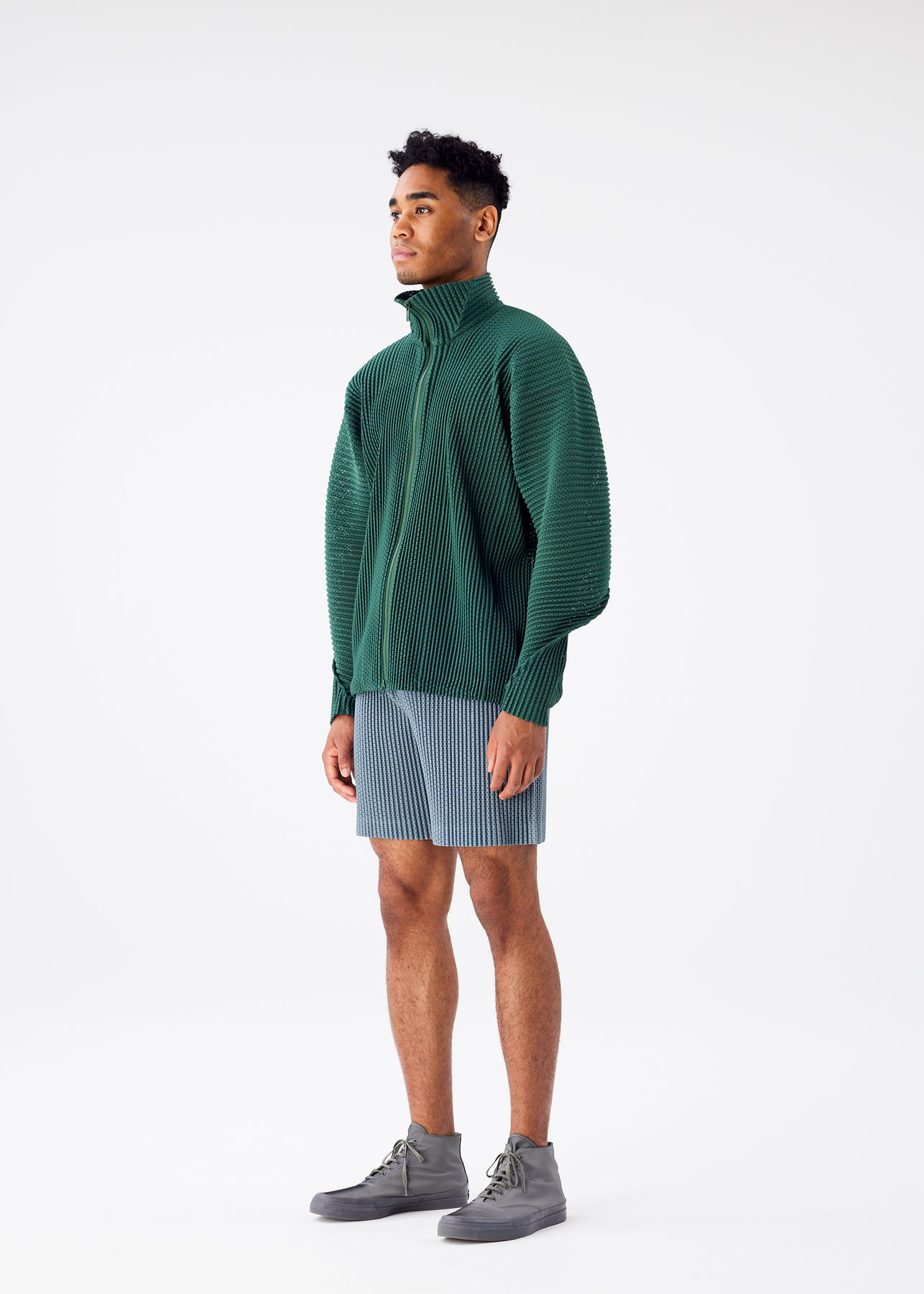 OUTER MESH SHORTS | The official ISSEY MIYAKE ONLINE STORE | ISSEY