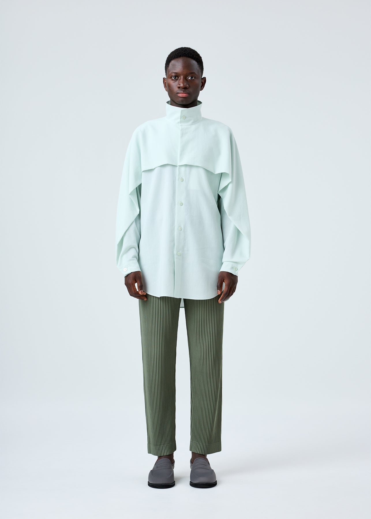 COLOR PLEATS PANTS | The official ISSEY MIYAKE ONLINE STORE | ISSEY MIYAKE  USA
