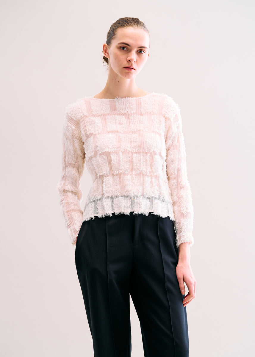 FUZZY PLEATS TOP | The official ISSEY MIYAKE ONLINE STORE | ISSEY ...