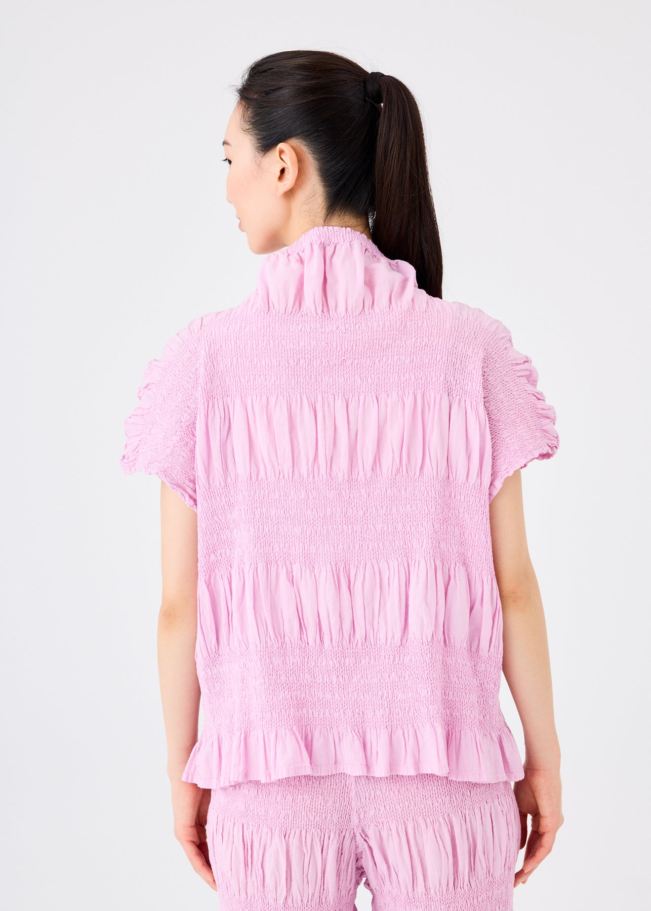 SHRINK STRIPE TOP | The official ISSEY MIYAKE ONLINE STORE | ISSEY