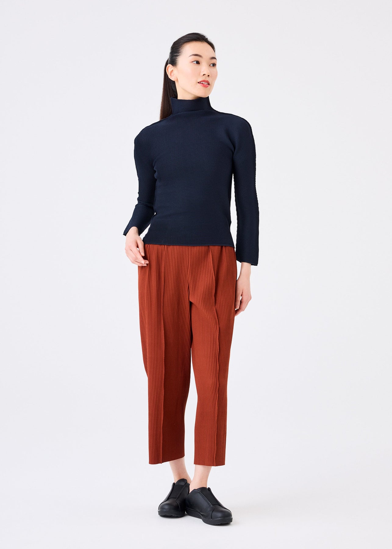 STRETCH PLEATS 5 TOP | The official ISSEY MIYAKE ONLINE STORE
