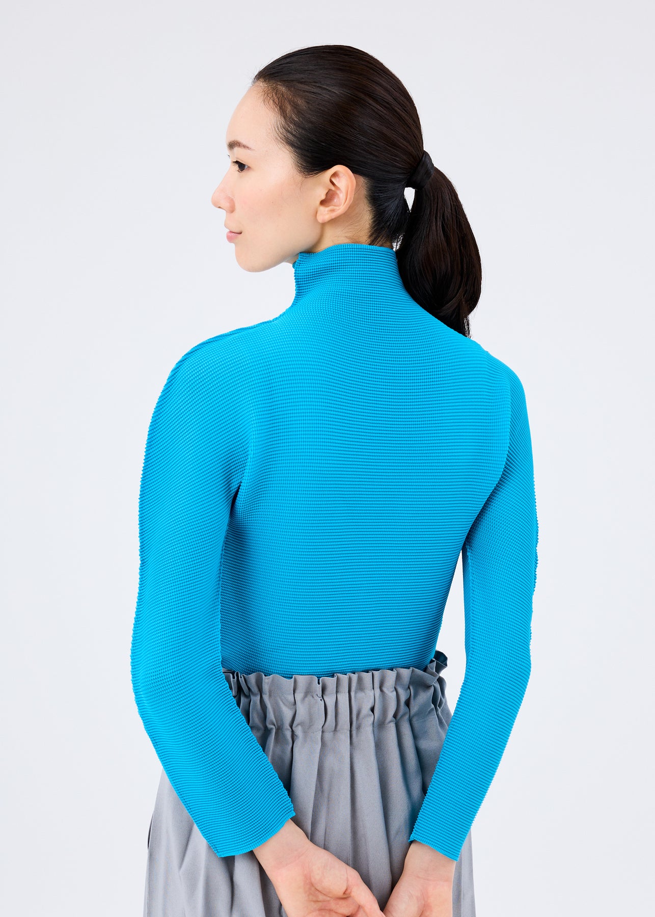 STRETCH PLEATS 2 TOP | The official ISSEY MIYAKE ONLINE ...