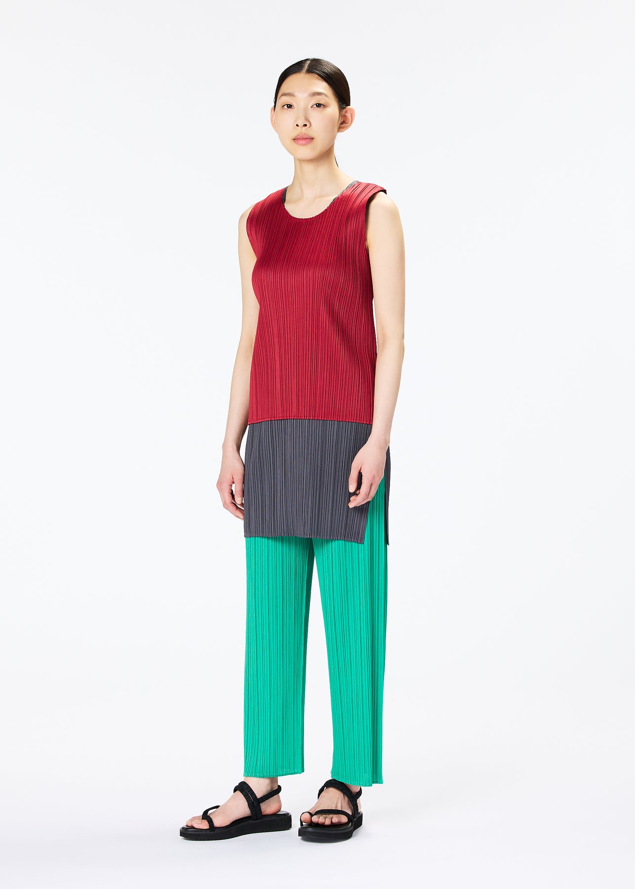 MONTHLY COLORS : MAY TUNIC | The official ISSEY MIYAKE ONLINE