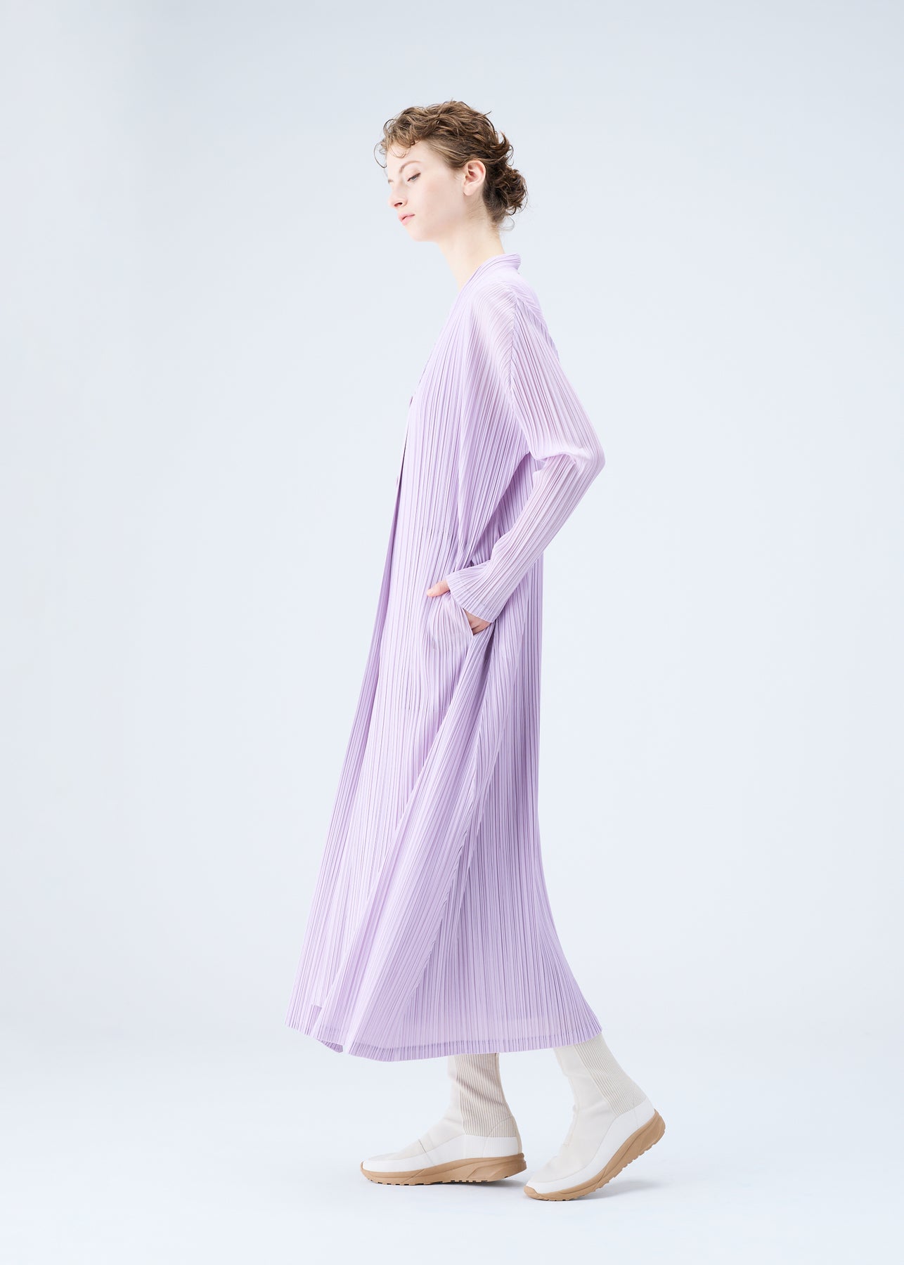 MONTHLY COLORS : DECEMBER COAT | The official ISSEY MIYAKE ONLINE