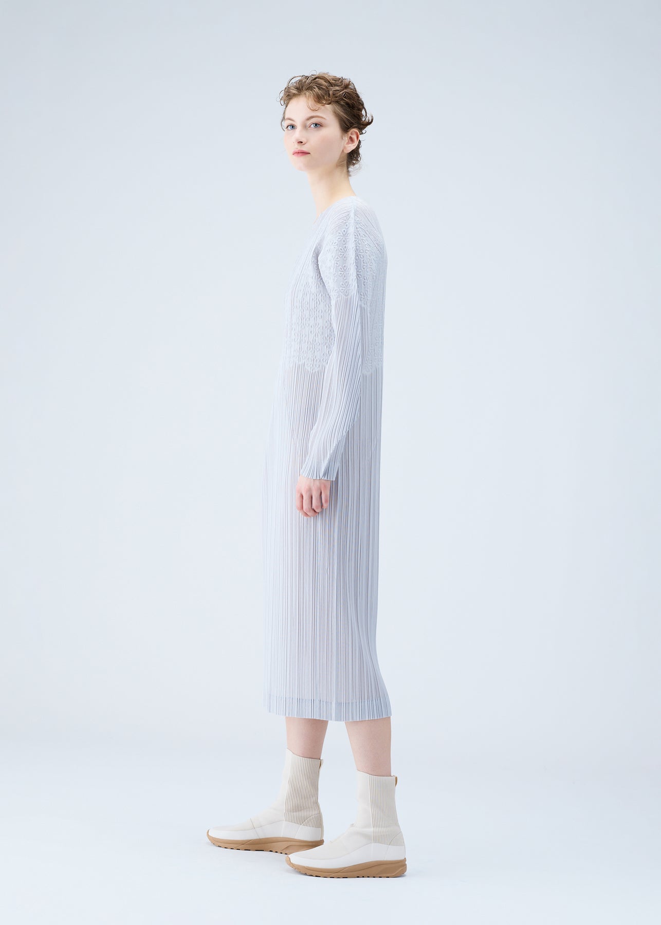 SNOWDROP DRESS | The official ISSEY MIYAKE ONLINE STORE | ISSEY