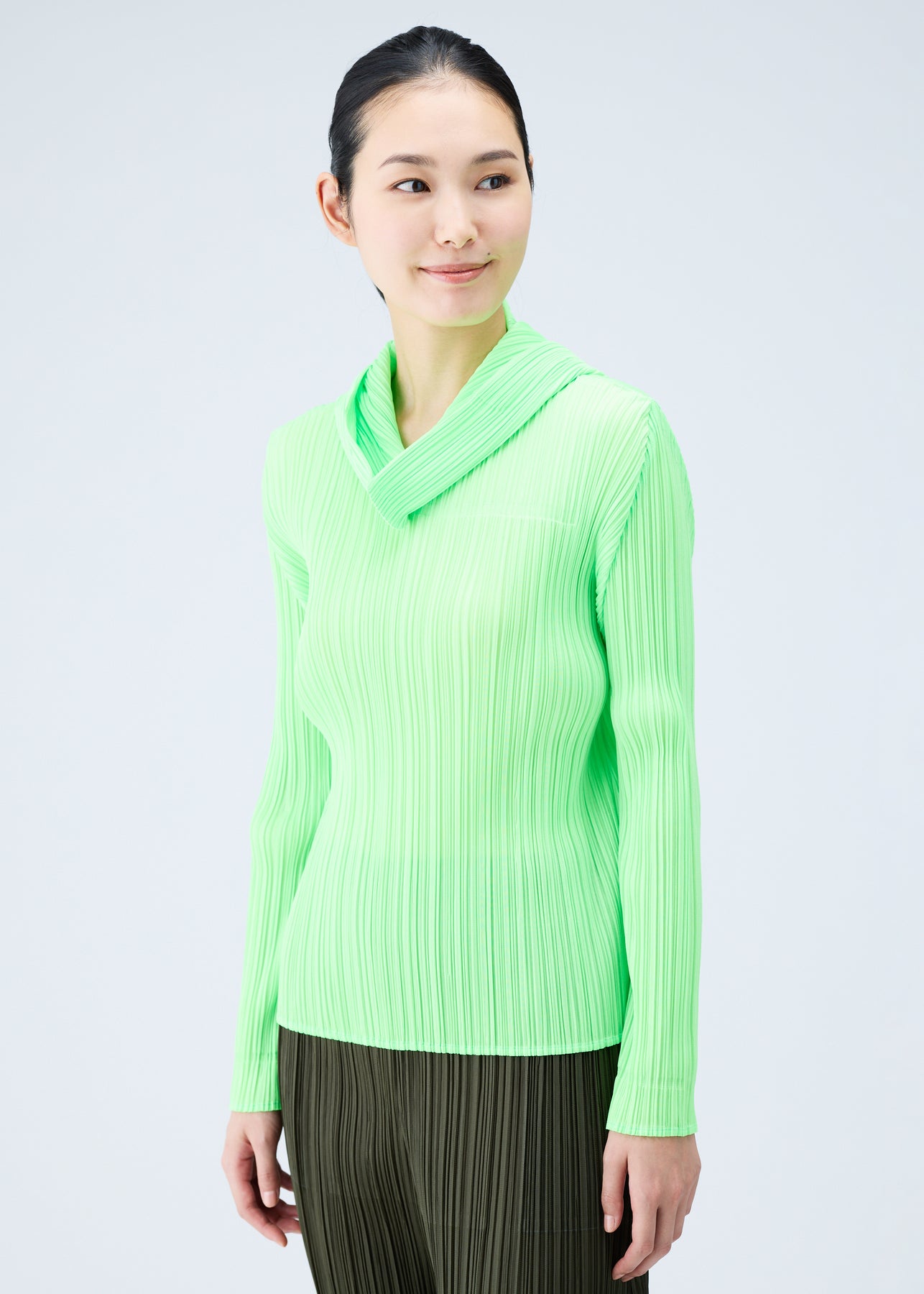 MONTHLY COLORS : SEPTEMBER TOP | The official ISSEY MIYAKE ONLINE