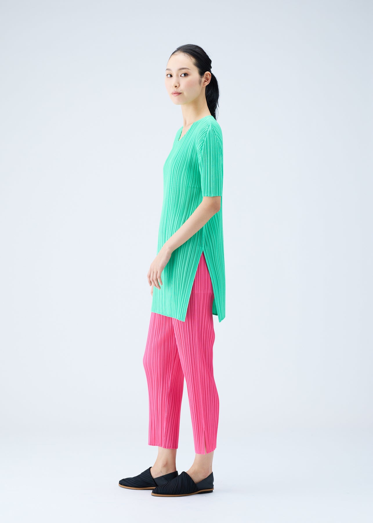 MONTHLY COLORS : JULY TUNIC | The official ISSEY MIYAKE ONLINE
