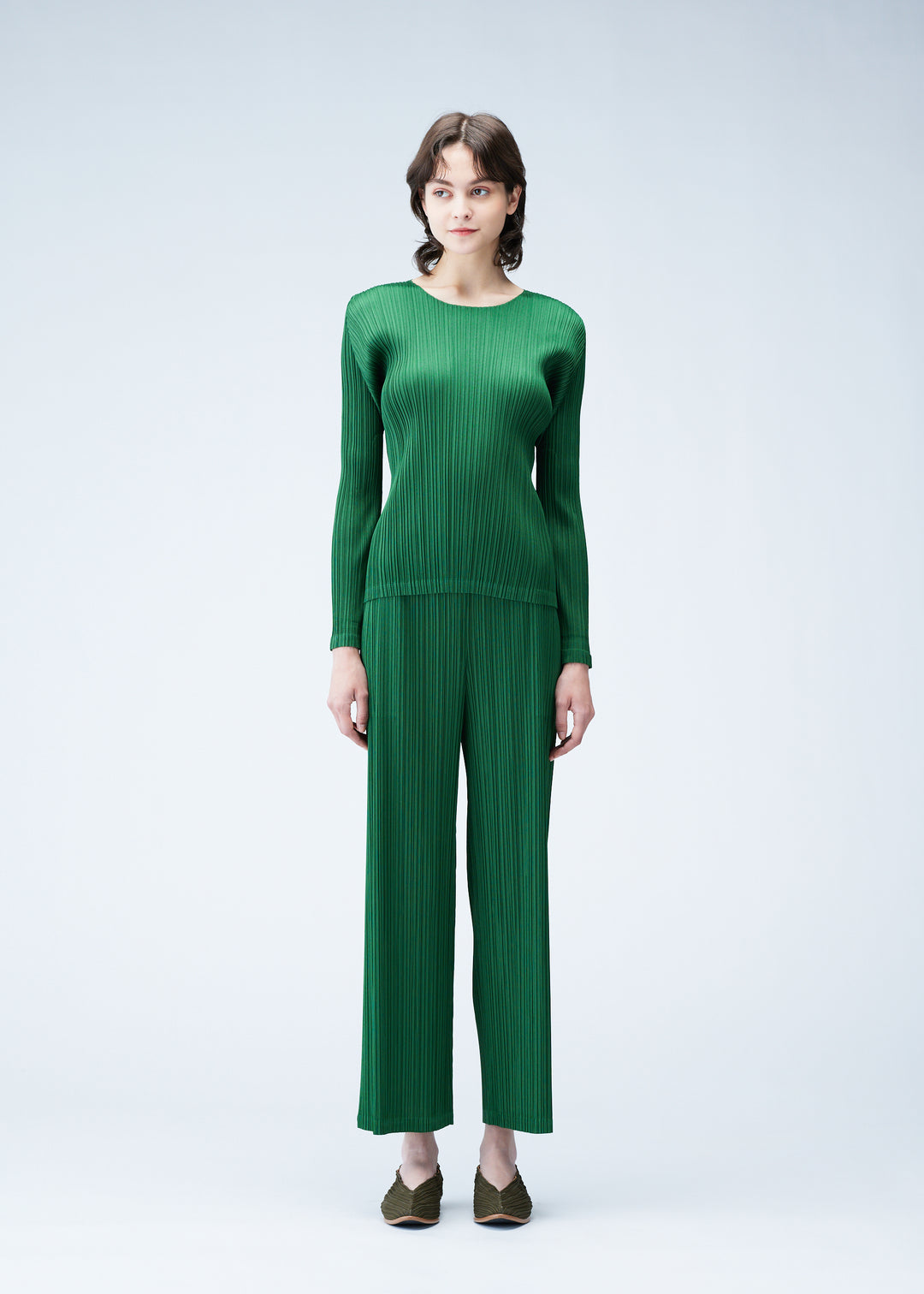 MONTHLY COLORS : FEBRUARY TOP | The official ISSEY MIYAKE ONLINE 
