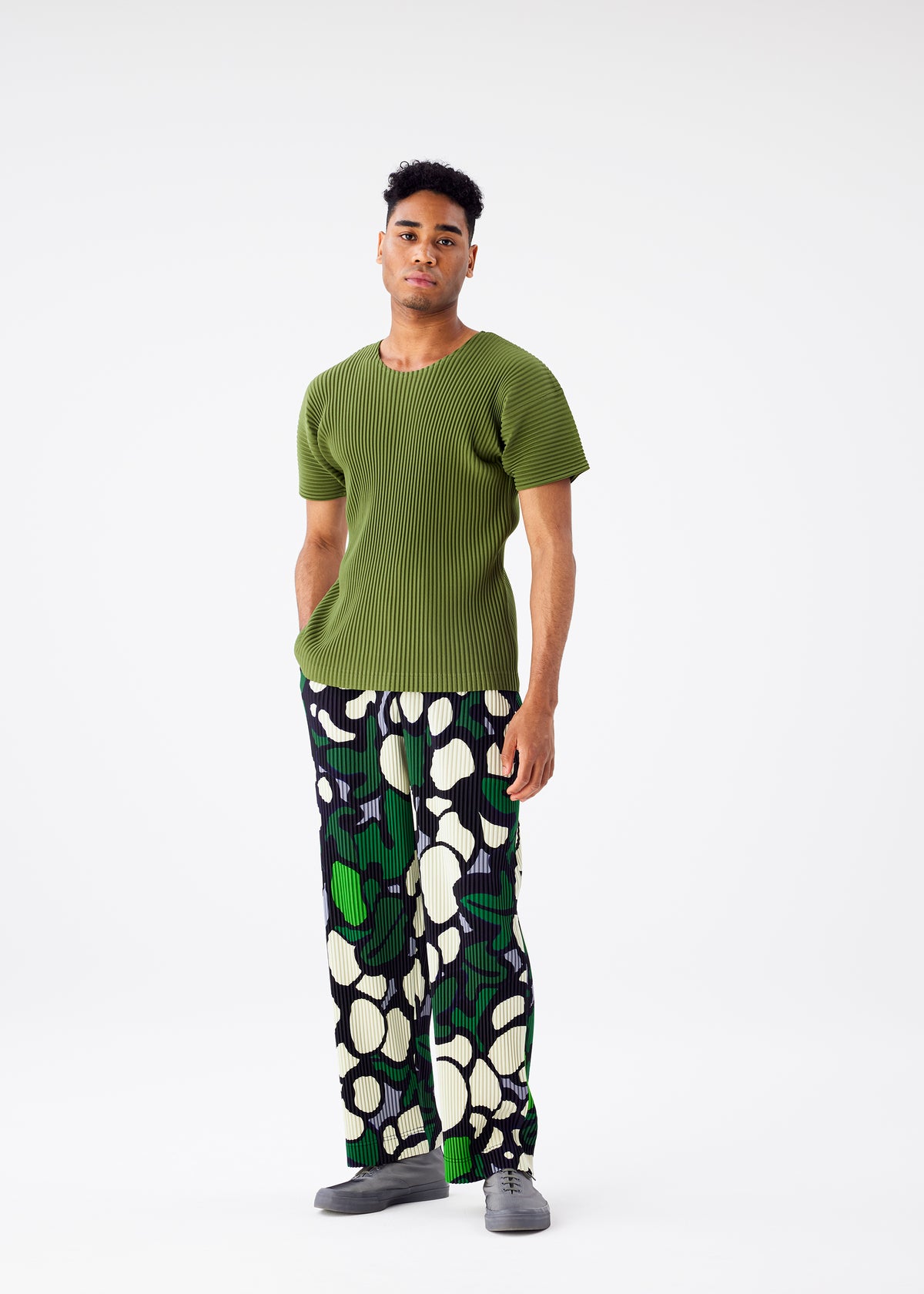 COTTON BOLLS PANTS | The official ISSEY MIYAKE ONLINE STORE