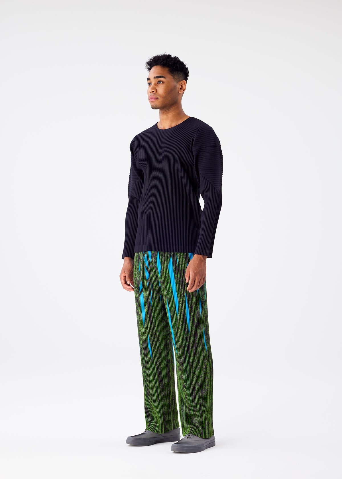 GRASS FIELD PANTS | The official ISSEY MIYAKE ONLINE STORE | ISSEY