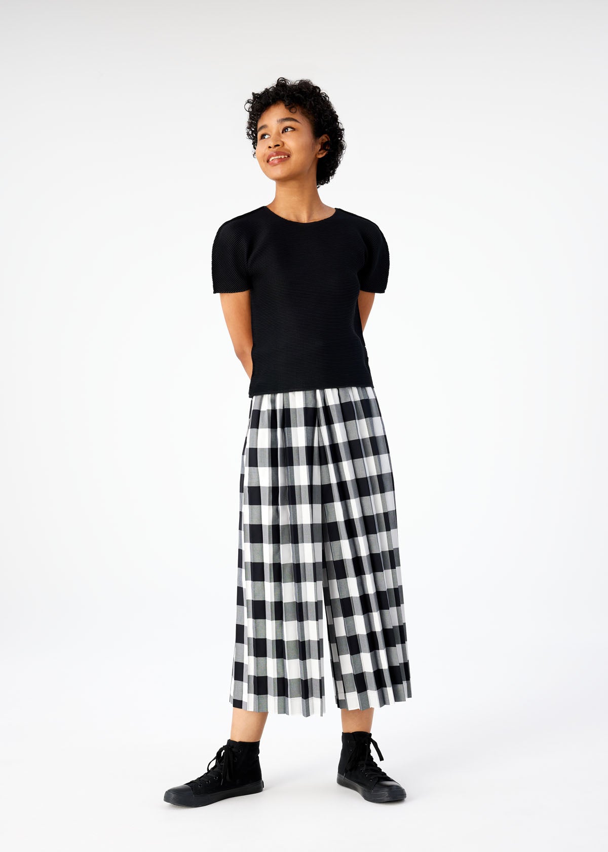 GINGHAM CHECK PLEATS BOTTOM PANTS | The official ISSEY MIYAKE