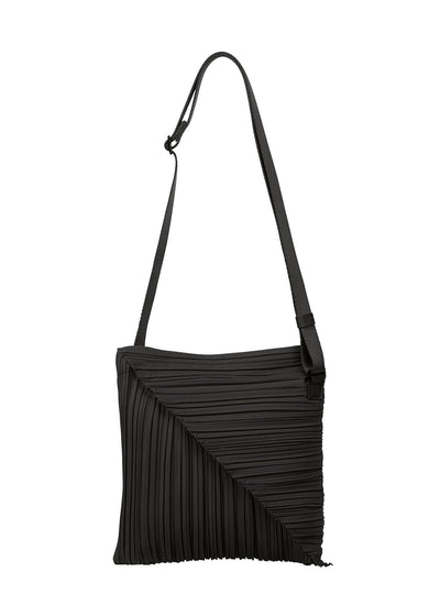 FRAME TOTE BAG, The official ISSEY MIYAKE ONLINE STORE